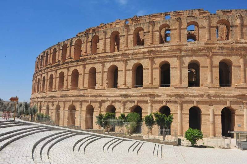 Destination: The OTHER Roman Coliseum And A Secret Surprise (El Jem ...